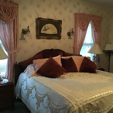 Brookview Manor Inn Canadensis Exterior foto