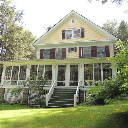 Brookview Manor Inn Canadensis Exterior foto