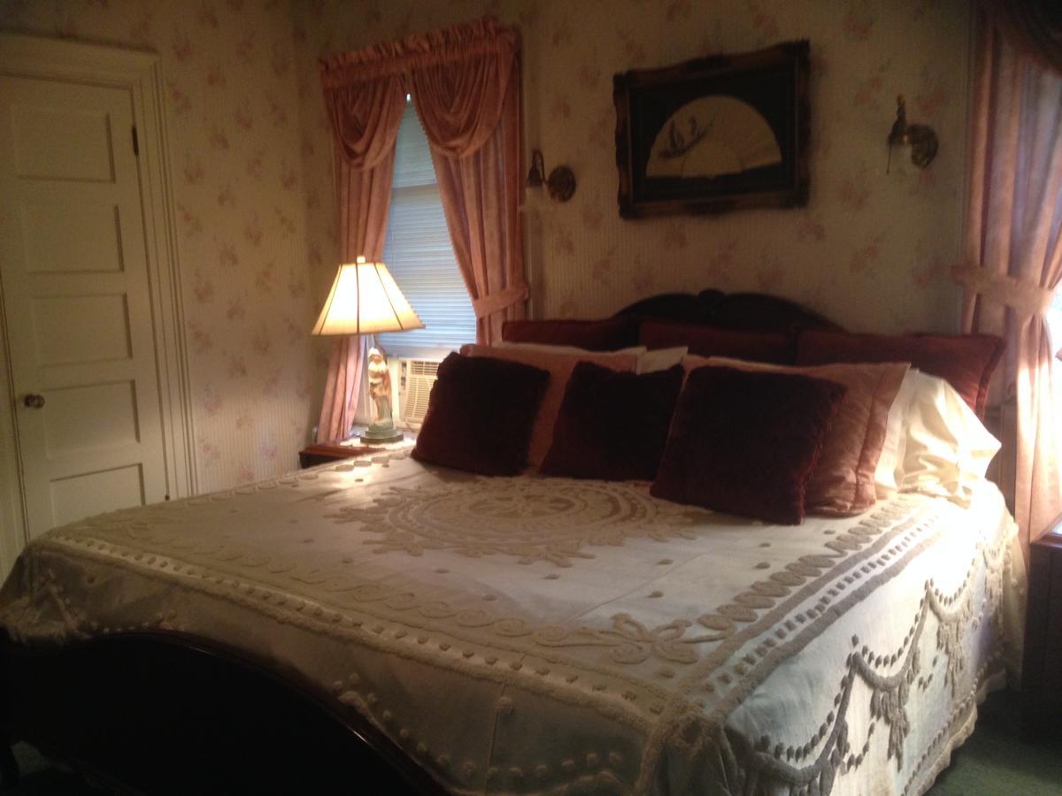 Brookview Manor Inn Canadensis Exterior foto