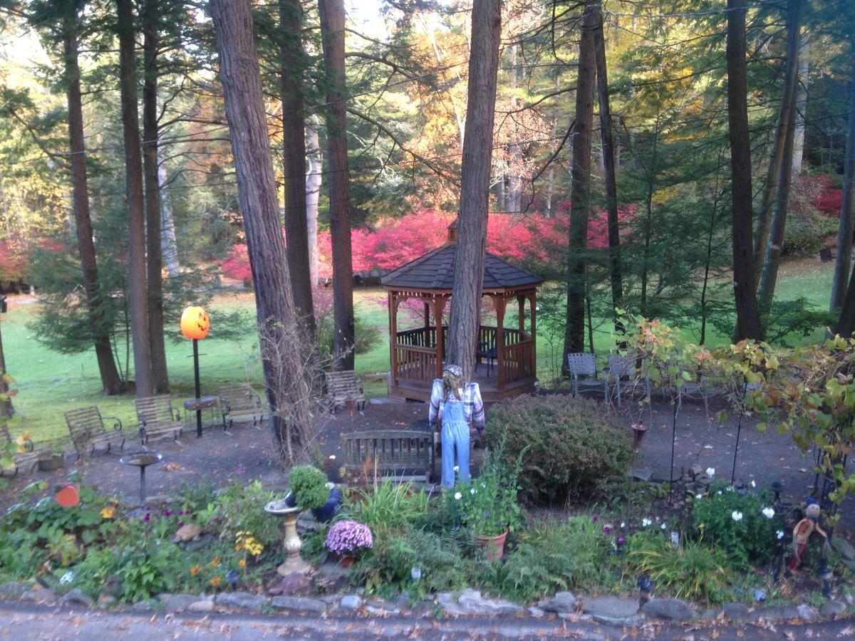 Brookview Manor Inn Canadensis Exterior foto